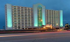 Radisson Suite Hotel Oceanfront