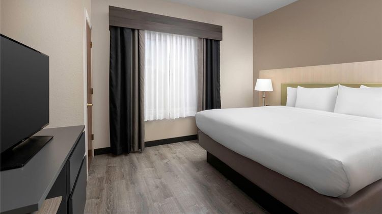 Country Inn & Suites Gainesville Suite