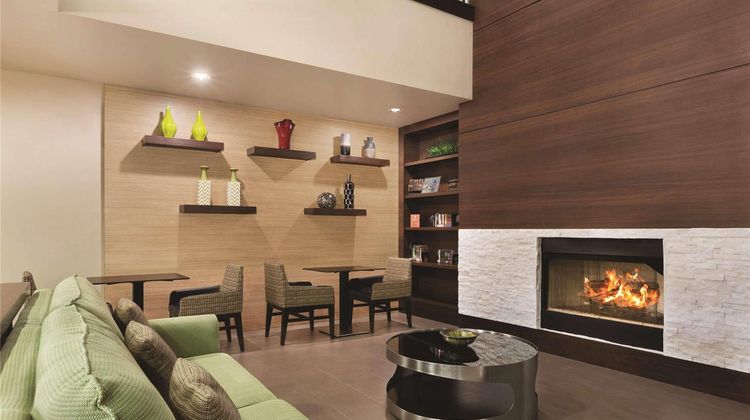 Country Inn & Suites Gainesville Lobby