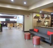 Country Inn & Suites Gainesville Lobby