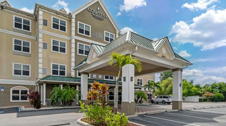 <b>Country Inn & Suites Tampa Airport North Exterior</b>. Images powered by <a href="https://iceportal.shijigroup.com/" title="IcePortal" target="_blank">IcePortal</a>.