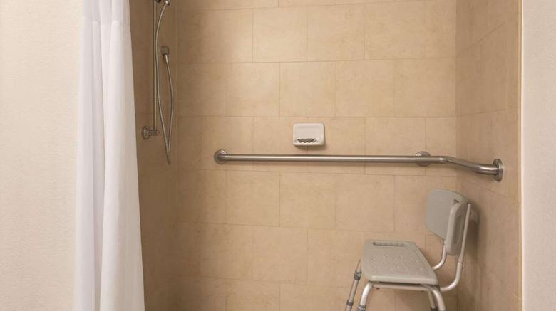 <b>Country Inn & Suites by Radisson Room</b>. Images powered by <a href="https://iceportal.shijigroup.com/" title="IcePortal" target="_blank">IcePortal</a>.