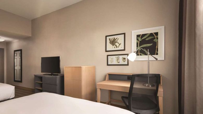 <b>Country Inn & Suites by Radisson Room</b>. Images powered by <a href="https://iceportal.shijigroup.com/" title="IcePortal" target="_blank">IcePortal</a>.