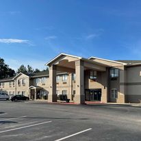 Country Inn & Suites Midway