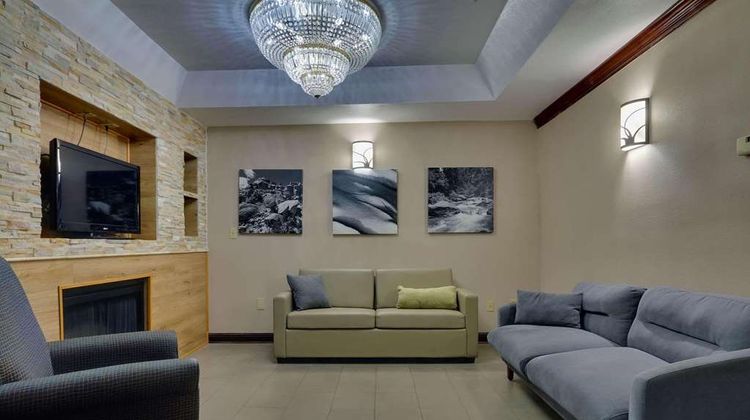 Country Inn & Suites Savannah Gateway Lobby