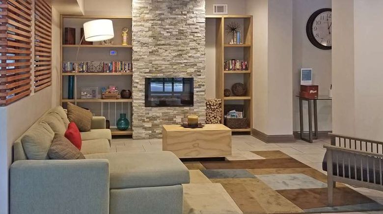 <b>Country Inn & Suites Canton Lobby</b>. Images powered by <a href="https://iceportal.shijigroup.com/" title="IcePortal" target="_blank">IcePortal</a>.