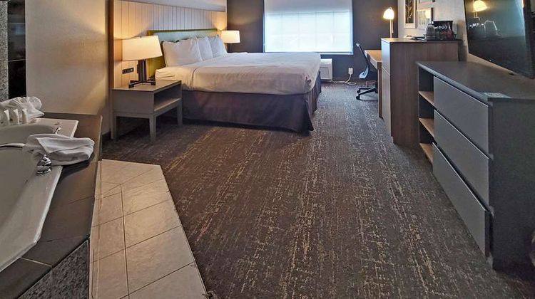 Country Inn & Suites Canton Room