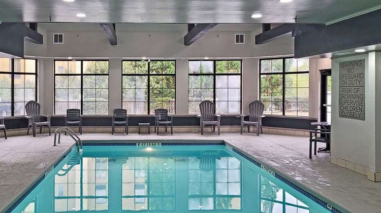 Country Inn & Suites Canton Pool