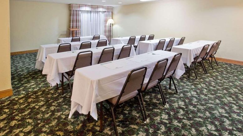<b>Country Inn & Suites Hiram Meeting</b>. Images powered by <a href="https://iceportal.shijigroup.com/" title="IcePortal" target="_blank">IcePortal</a>.
