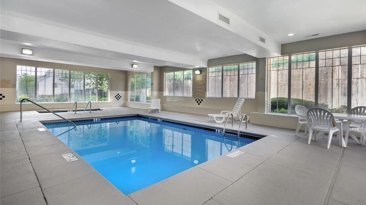 Country Inn & Suites Hiram Pool