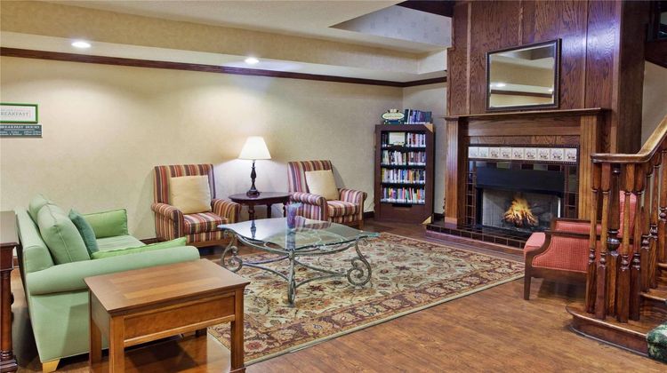 Country Inn & Suites Hiram Lobby
