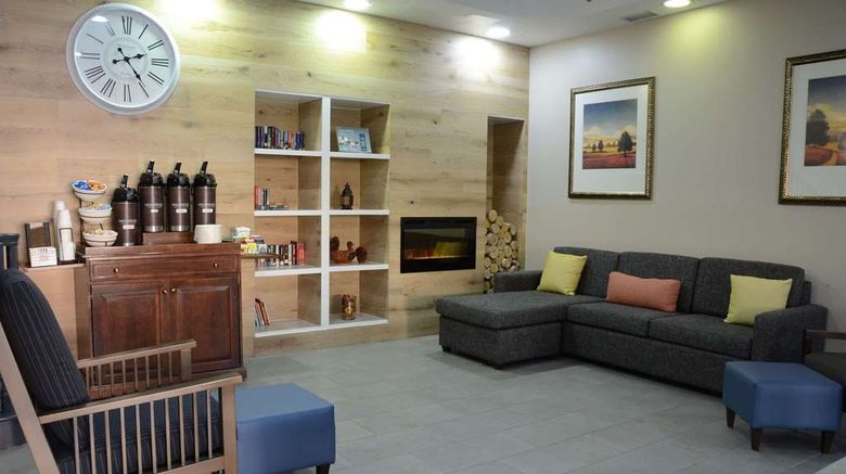 <b>Country Inn & Suites Buford-Mall GA Lobby</b>. Images powered by <a href="https://iceportal.shijigroup.com/" title="IcePortal" target="_blank">IcePortal</a>.