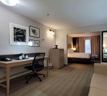 Country Inn & Suites McDonough Room