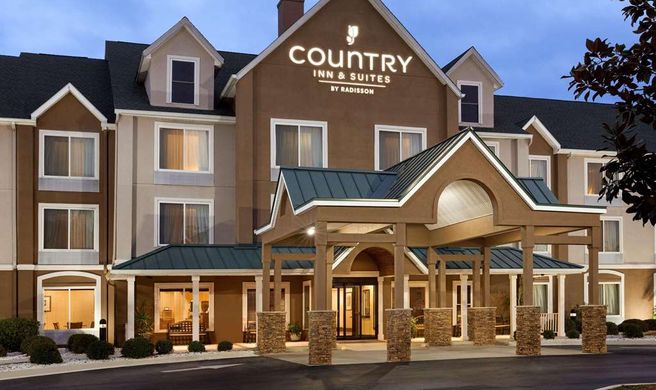 Country Inn & Suites Savannah I-95 North Exterior