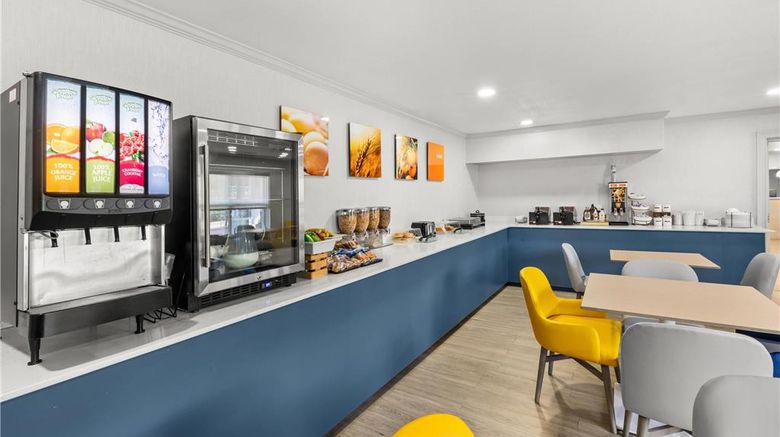 <b>Comfort Inn & Suites Rome South Restaurant</b>. Images powered by <a href="https://iceportal.shijigroup.com/" title="IcePortal" target="_blank">IcePortal</a>.
