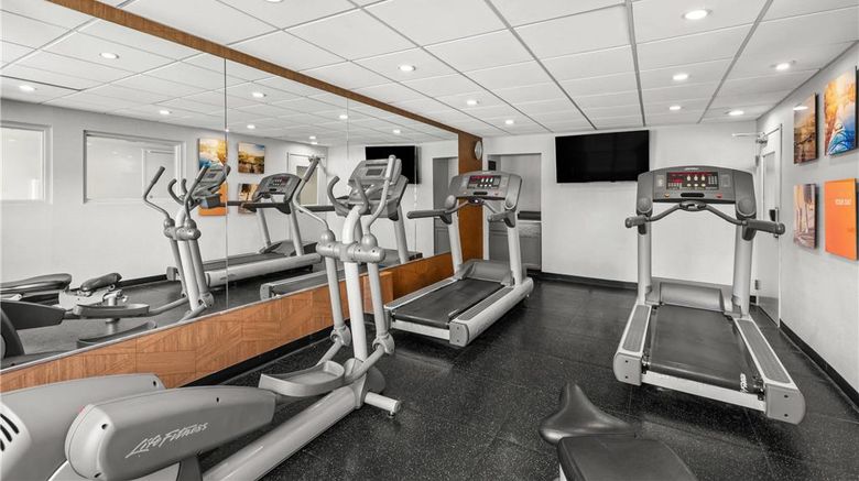 <b>Comfort Inn & Suites Rome South Health</b>. Images powered by <a href="https://iceportal.shijigroup.com/" title="IcePortal" target="_blank">IcePortal</a>.