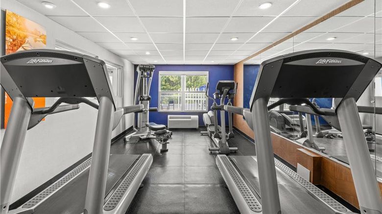 <b>Comfort Inn & Suites Rome South Health</b>. Images powered by <a href="https://iceportal.shijigroup.com/" title="IcePortal" target="_blank">IcePortal</a>.
