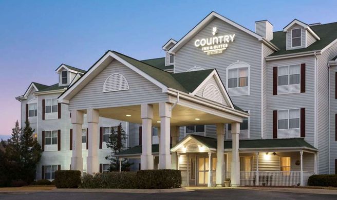 Country Inn & Suites Columbus Exterior