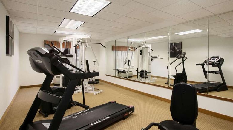 <b>Country Inn & Suites Columbus Health</b>. Images powered by <a href="https://iceportal.shijigroup.com/" title="IcePortal" target="_blank">IcePortal</a>.
