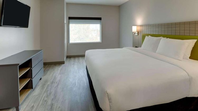 Country Inn & Suites by Radisson Cumming Suite
