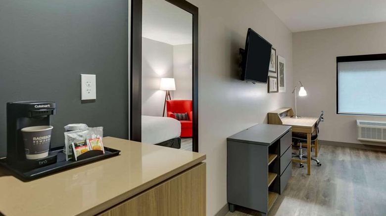 <b>Country Inn & Suites by Radisson Cumming Room</b>. Images powered by <a href="https://iceportal.shijigroup.com/" title="IcePortal" target="_blank">IcePortal</a>.