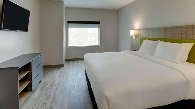 <b>Country Inn & Suites by Radisson Cumming Suite</b>. Images powered by <a href="https://iceportal.shijigroup.com/" title="IcePortal" target="_blank">IcePortal</a>.