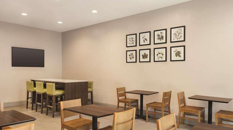 Country Inn & Suites Conyers Restaurant