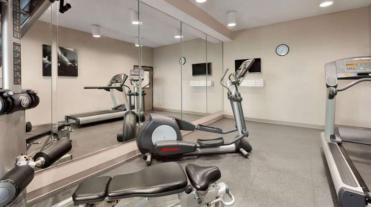 Country Inn & Suites Warner Robins Health