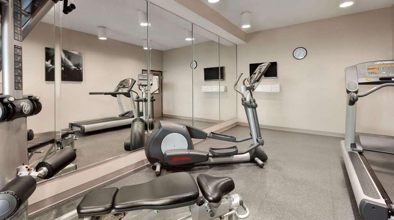 <b>Country Inn & Suites Warner Robins Health</b>. Images powered by <a href="https://iceportal.shijigroup.com/" title="IcePortal" target="_blank">IcePortal</a>.