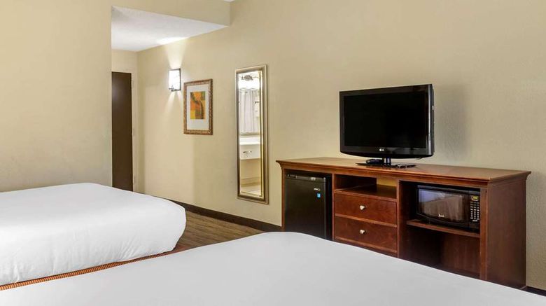 <b>Country Inn & Suites Atlanta Downtown Room</b>. Images powered by <a href="https://iceportal.shijigroup.com/" title="IcePortal" target="_blank">IcePortal</a>.