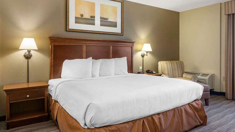 <b>Country Inn & Suites Atlanta Downtown Room</b>. Images powered by <a href="https://iceportal.shijigroup.com/" title="IcePortal" target="_blank">IcePortal</a>.