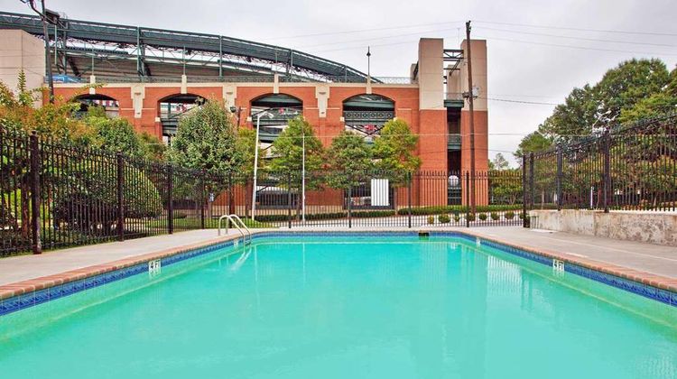 Country Inn & Suites Atlanta Downtown Pool