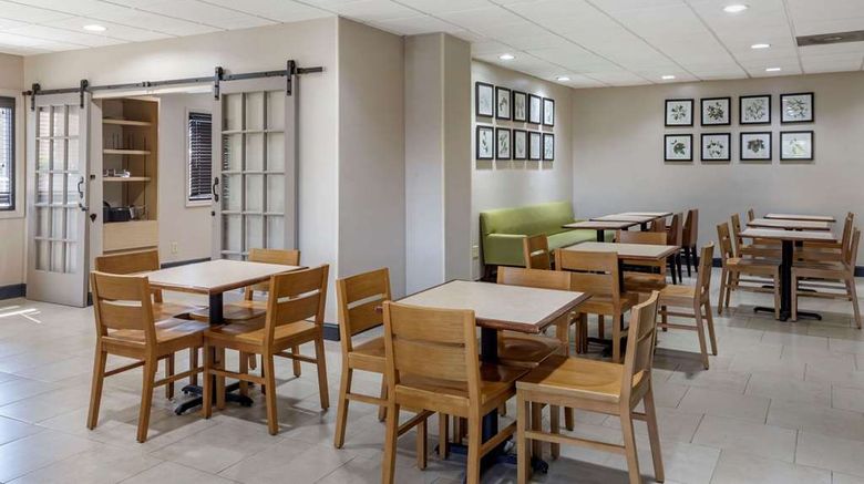 <b>Country Inn & Suites Atlanta Downtown Restaurant</b>. Images powered by <a href="https://iceportal.shijigroup.com/" title="IcePortal" target="_blank">IcePortal</a>.