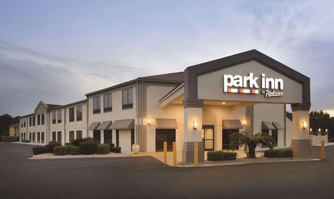 Park Inn by Radisson Albany Exterior