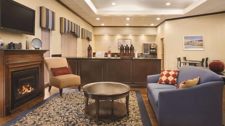 <b>Park Inn by Radisson Albany Lobby</b>. Images powered by <a href="https://iceportal.shijigroup.com/" title="IcePortal" target="_blank">IcePortal</a>.