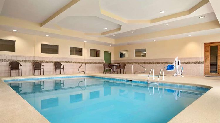 Country Inn & Suites Albany Pool
