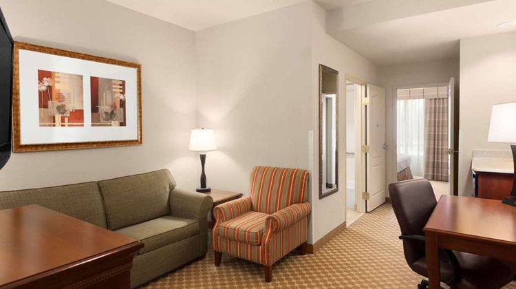 Country Inn & Suites Tifton Suite
