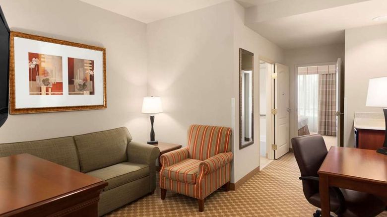 <b>Country Inn & Suites Tifton Suite</b>. Images powered by <a href="https://iceportal.shijigroup.com/" title="IcePortal" target="_blank">IcePortal</a>.