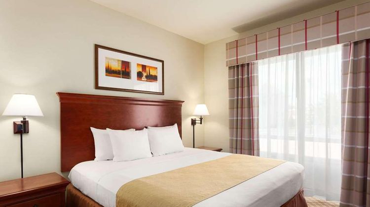 Country Inn & Suites Tifton Suite