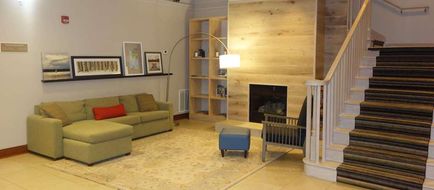 Country Inn & Suites Helen Lobby