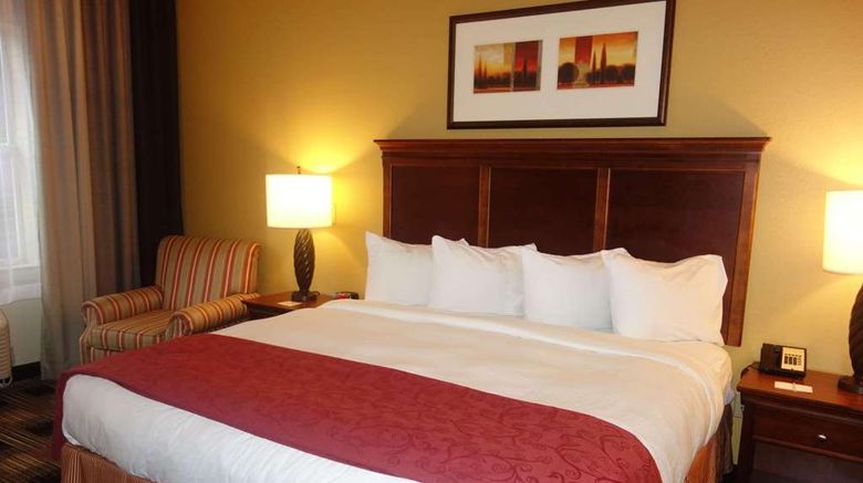 <b>Country Inn & Suites Helen Room</b>. Images powered by <a href="https://iceportal.shijigroup.com/" title="IcePortal" target="_blank">IcePortal</a>.