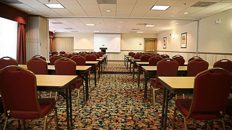 <b>Country Inn & Suites Helen Meeting</b>. Images powered by <a href="https://iceportal.shijigroup.com/" title="IcePortal" target="_blank">IcePortal</a>.