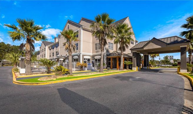 Country Inn & Suites Hinesville Exterior