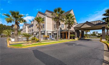 Country Inn & Suites Hinesville