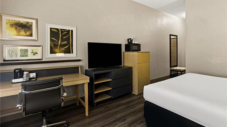 Country Inn & Suites Hinesville Room