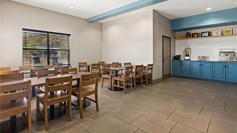 <b>Country Inn & Suites Hinesville Restaurant</b>. Images powered by <a href="https://iceportal.shijigroup.com/" title="IcePortal" target="_blank">IcePortal</a>.