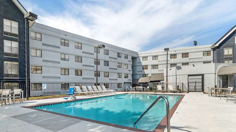 Country Inn & Suites Atlanta Airport South Pool