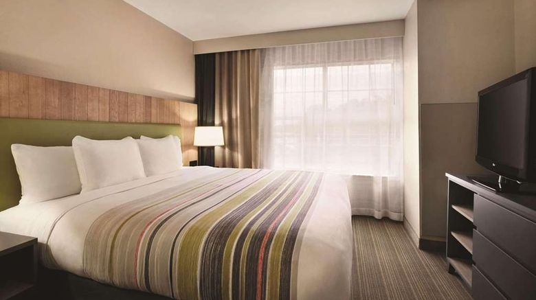 <b>Country Inn & Suites Newnan Suite</b>. Images powered by <a href="https://iceportal.shijigroup.com/" title="IcePortal" target="_blank">IcePortal</a>.