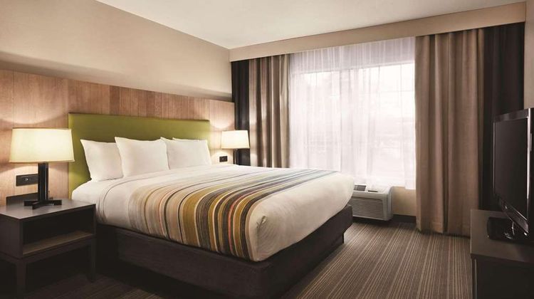 Country Inn & Suites Newnan Suite