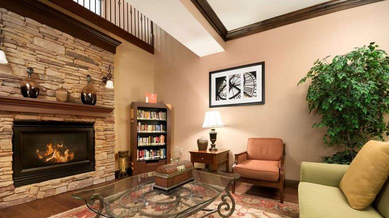 <b>Country Inn & Suites Norcross Lobby</b>. Images powered by <a href="https://iceportal.shijigroup.com/" title="IcePortal" target="_blank">IcePortal</a>.